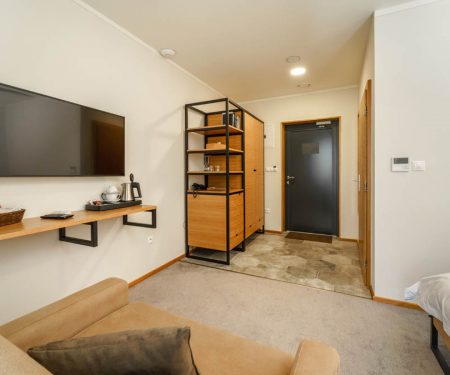 Estudio Madrid Embajadores 1